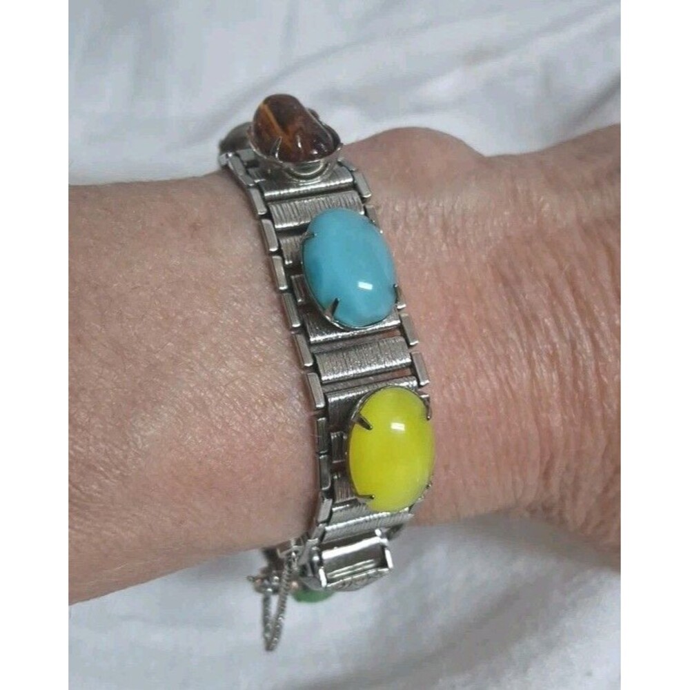Vintage Oval Pastel Cabochon Sarah Coventry Silver Tone Bracelet Book Chain